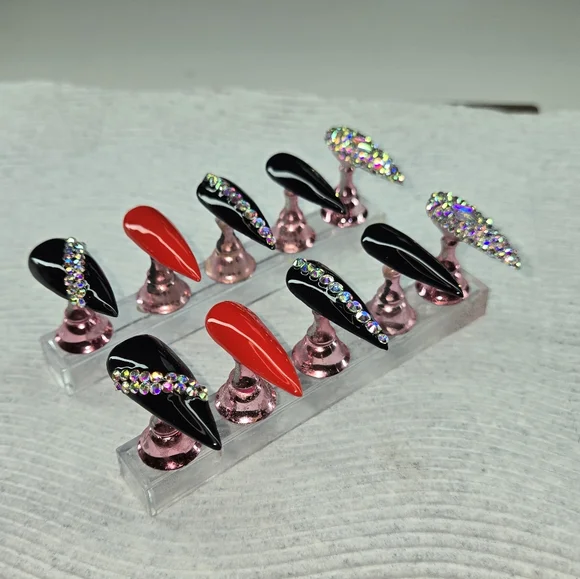 Press On Nails - Picture 3 of 5